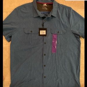 ZeroXposur Men’s Short Sleeved Button Down Shirt